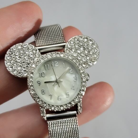 Disney MK900104TRD Womens Wristwatch Silver Case 23mm White Dial Mesh Band main image 6